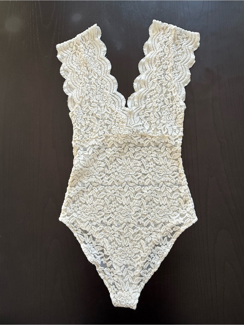 Zara Ivory Lace Deep V Bodysuit Size Small